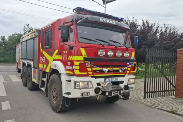 Interwencja strażaków w Dwikozach: wyczuwalny zapach gazu w budynku przy Sandomierskiej