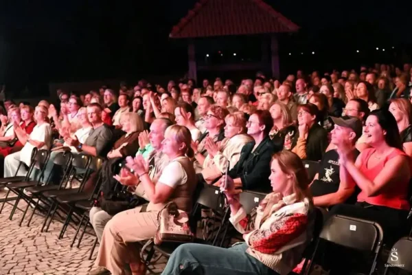 Festiwal Muzyka w Sandomierzu przyciągnął tłumy. Rusowicz i Przybysz na scenie