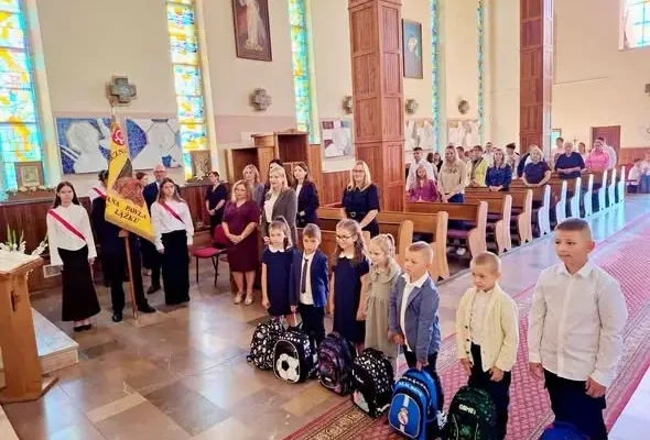 Uroczyste rozpoczęcie roku szkolnego w gminie Łoniów