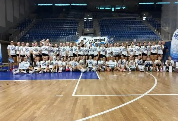 Kadetki z drugiego zespołu na Dąbrowa Cup III – 4. miejsce w rywalizacji juniorek