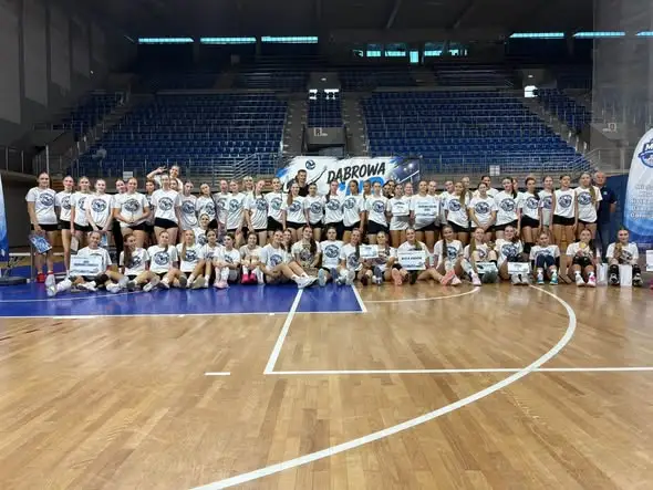 Kadetki z drugiego zespołu na Dąbrowa Cup III – 4. miejsce w rywalizacji juniorek