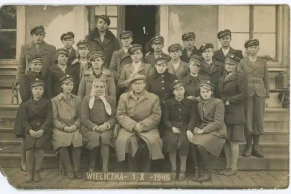 Św. Stanisław Kostka pierwszym patronem szkoły w Chobrzanach