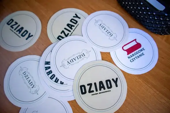 Narodowe Czytanie w Samborcu: klasyka połączyła pokolenia