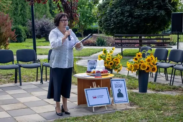 Narodowe Czytanie w Samborcu – literatura połączyła pokolenia