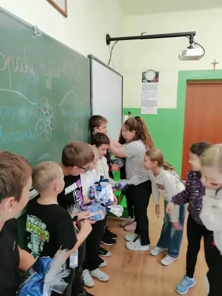 Dzień Chłopaka w klasach I-III – radosne święto w PSP Obrazów