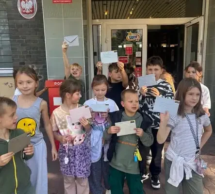 Uczniowie klasy 2a ze Szkoły Podstawowej nr 1 w Sandomierzu napisali i wysłali prawdziwe listy