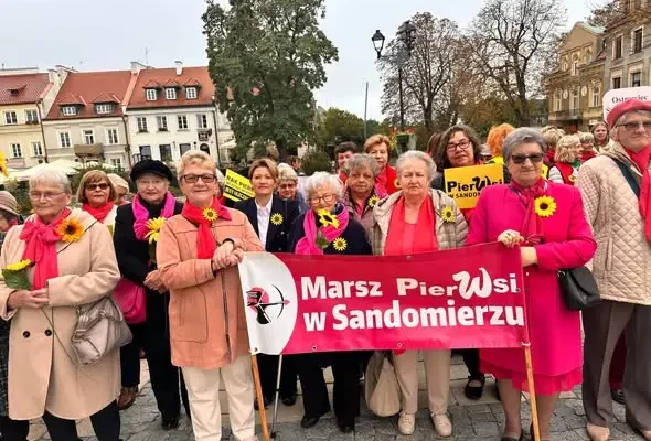 Marsz Pier[w]si w Sandomierzu: Burmistrz Koprzywnicy solidarna z Amazonkami