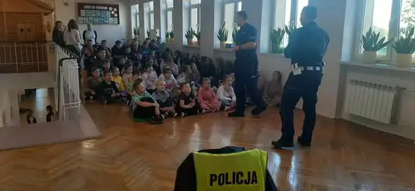 Gmina Obrazów stawia na bezpieczeństwo w szkołach i apeluje do rodziców